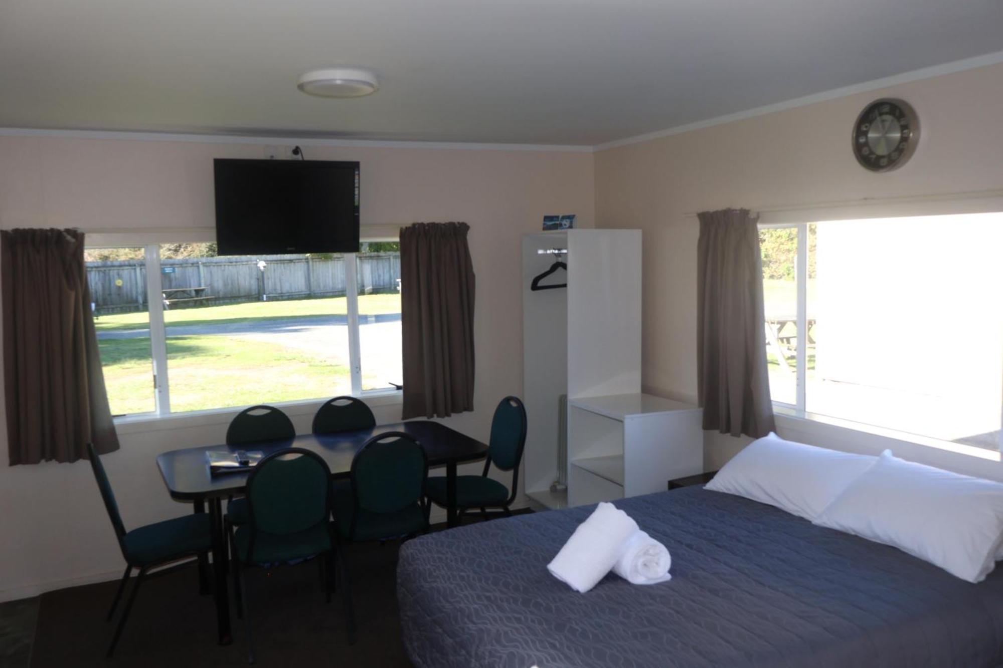 Pohara Beach TOP 10 Holiday Park Bagian luar foto